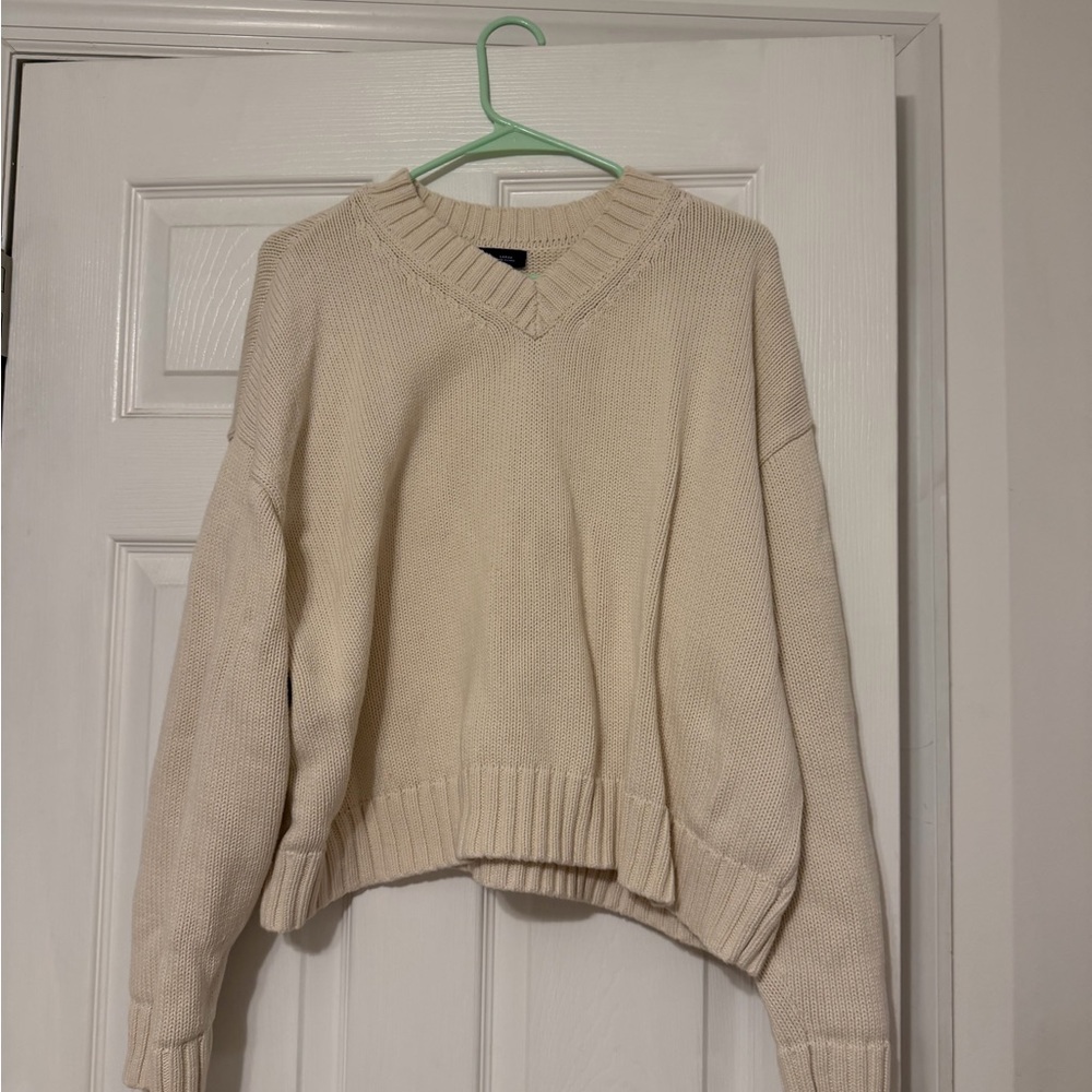 GAP Cream V-Neck Sweater